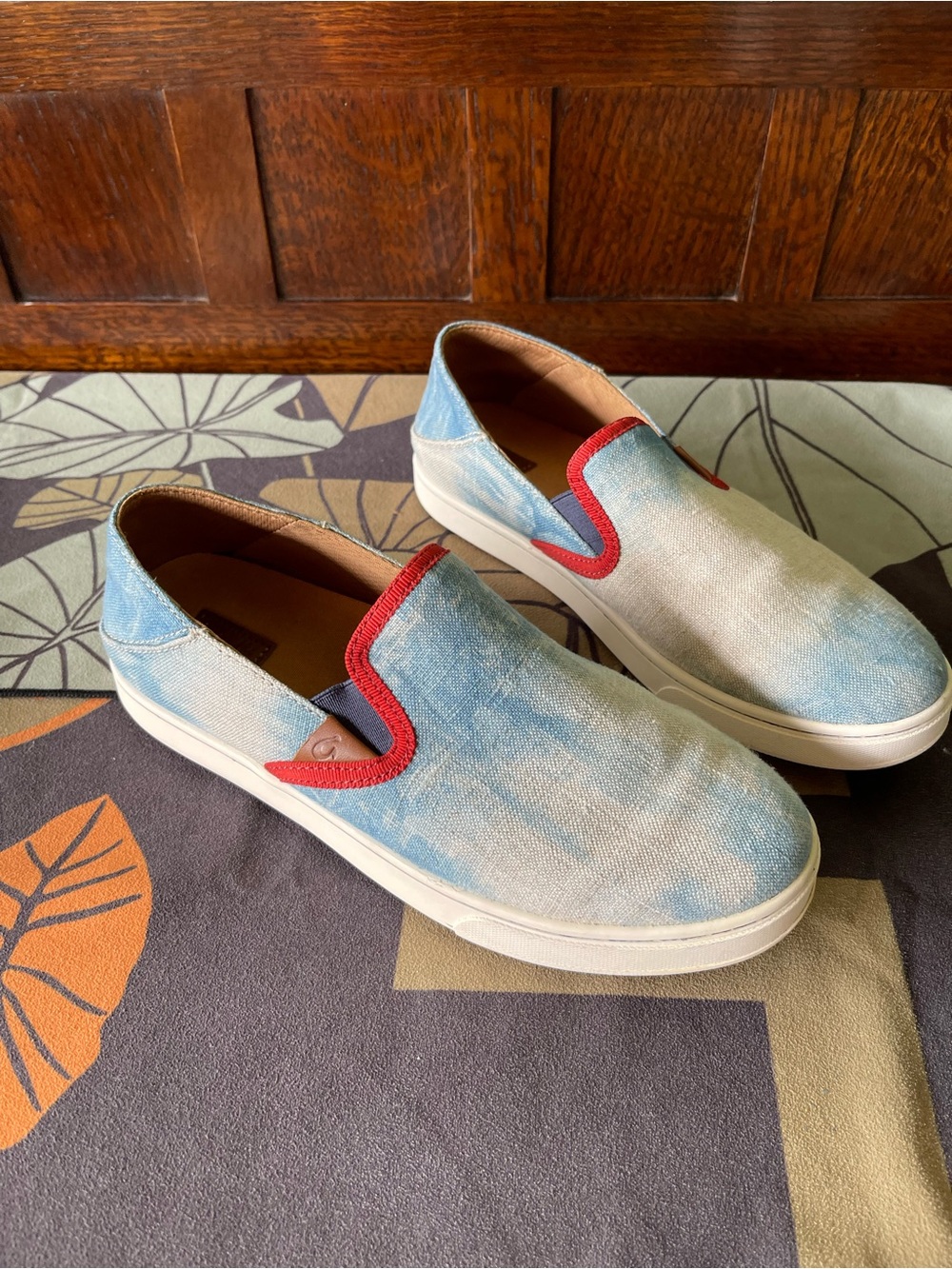 Olukai women’s(or men’s)slip ons. Size W8.5
Name: Pehuea Hawaiian Blue
